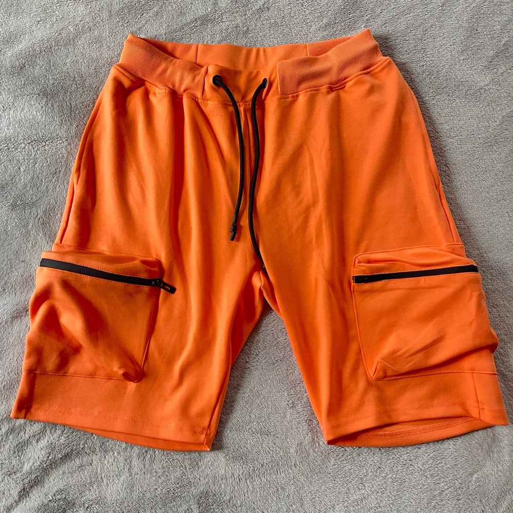 NWT men’s orange casual shorts with pockets